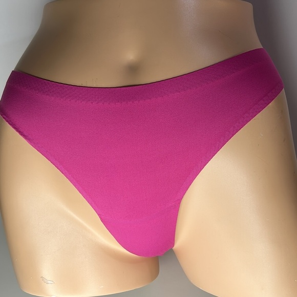 SOMA Enbliss Soft Stretch Thong Panties‎ in Plumeria Fuchsia Pink Sz M NEW - Picture 3 of 13